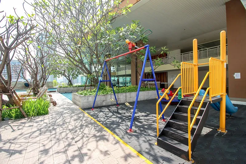 ขายด่วน!! คอนโด เอ็มไพร์ เพลส สาทร – นราธิวาส ชั้นสูง ห้องแต่งครบ พร้อมเข้าอยู่ รีบจองเลย!!
