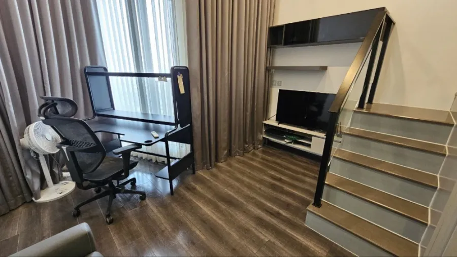 For sale or rent: Knightsbridge Space Ratchayothin. Fully furnished with appliances, ready to move in immediately.