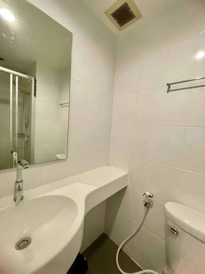 For rent, Lumpini Park Rattanathibet - Ngamwongwan, 12th floor, partition room, comes with complete decoration, book now.
