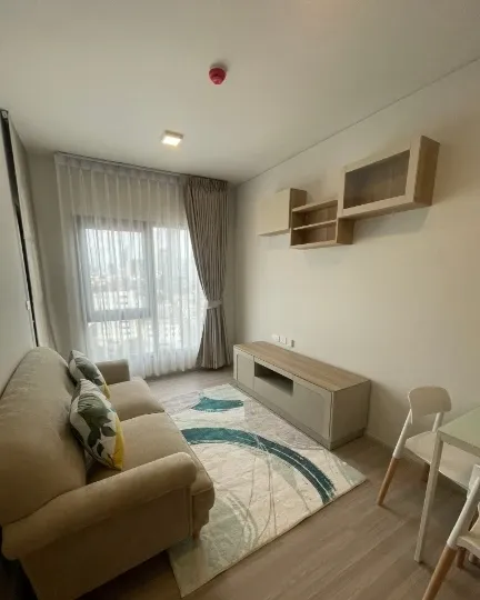 For rent: Quintara MHy'Den Pho Nimit, 11th floor. Nice, fully furnished unit. Book now! (Quickly!)