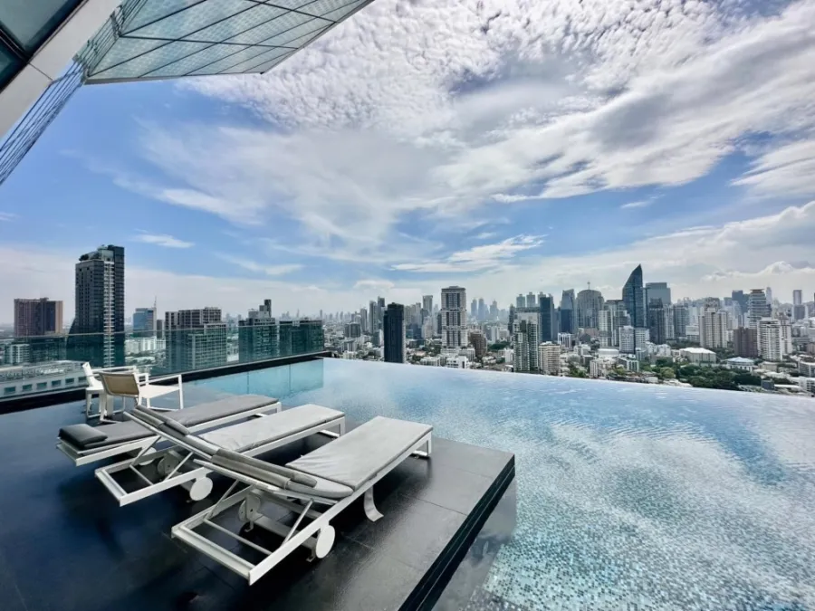 For sale: The Bangkok Thonglor, 31st floor, city view, nice bedroom, great built-in walls. If you want to renovate a room, don't miss out. Reserve now