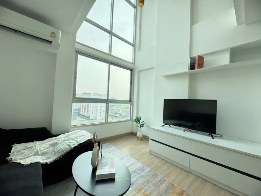 ให้เช่า Zoom Condo Place ห้อง Duplex 2 ชั้น แต่งครบ น่าอยู่ จองเลย ด่วนๆ