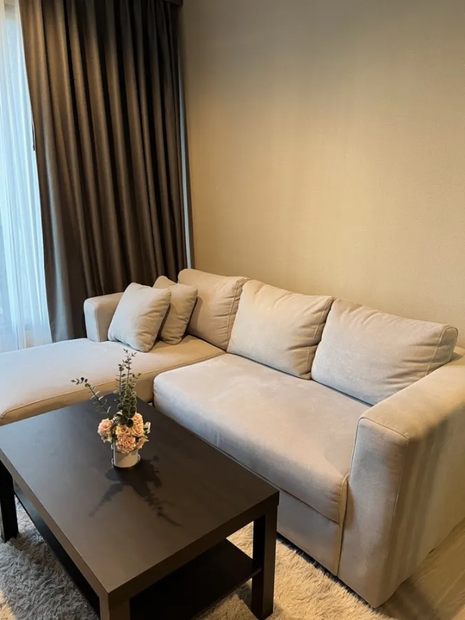 Condo for rent, Life Asoke-Rama 9, ready-to-move-in condo on prime location, business area, urgent!!