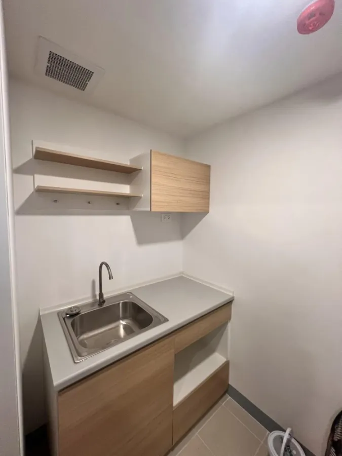 For rent, Senakit BTS Saphan Mai, 7th floor, open and airy view. Complete electrical appliances Hurry and reserve it quickly.