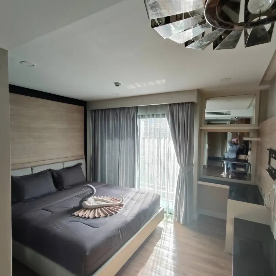 Dusit Grand Park for sale, a lovely room, fully furnished, comes with a great common area. Hurry and reserve now!