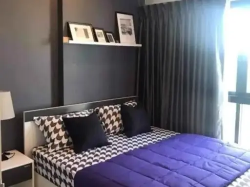 Condo for sale: Hallmark Ngamwongwan. Nicely decorated room, separate kitchen, good furniture. Book now quickly.