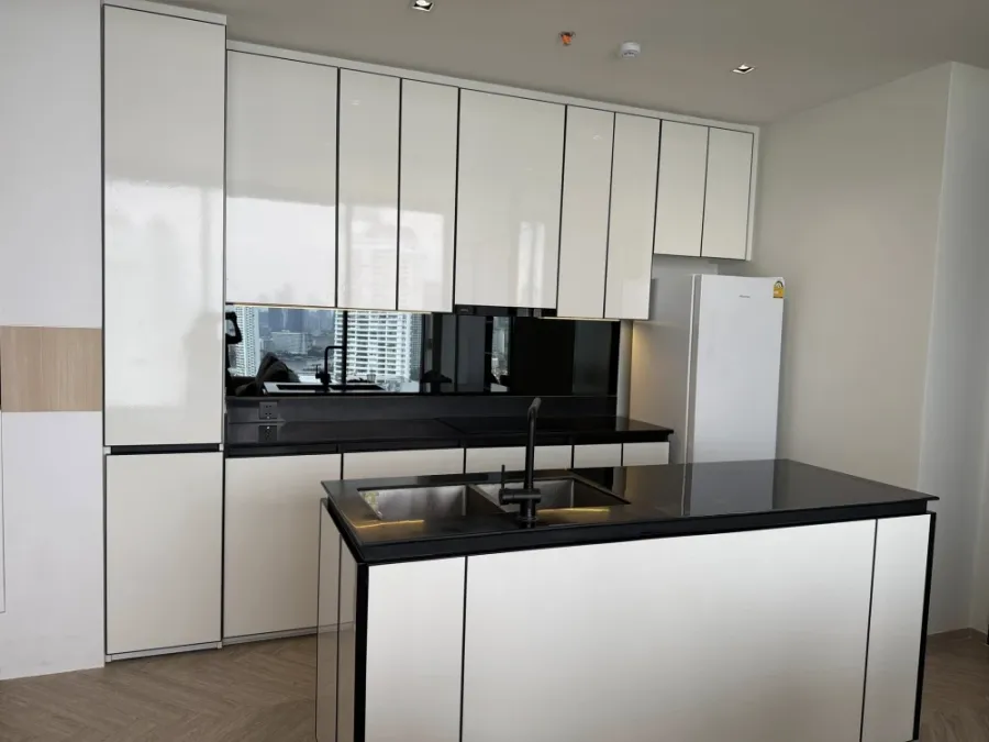For rent: Chapter Charoennakhon-Riverside apartment. Fully furnished with built-in furniture in a modern luxury style. Elegant, spacious, and comforta