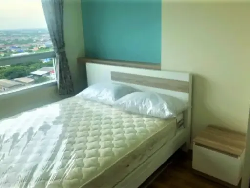 For rent, Lumpini Park Phetkasem 98, airy view, pool corner, very good room, whoever gets to live is very satisfied, don't miss it.