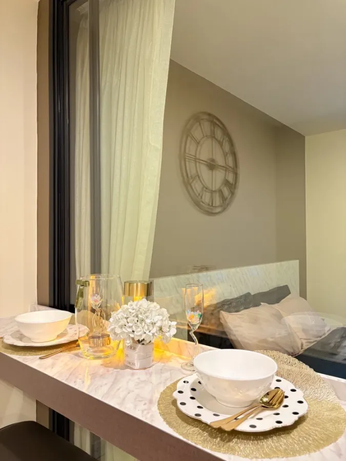 Condo for rent Life Asoke, pool view, good location, furniture, ready to move in, book now!!