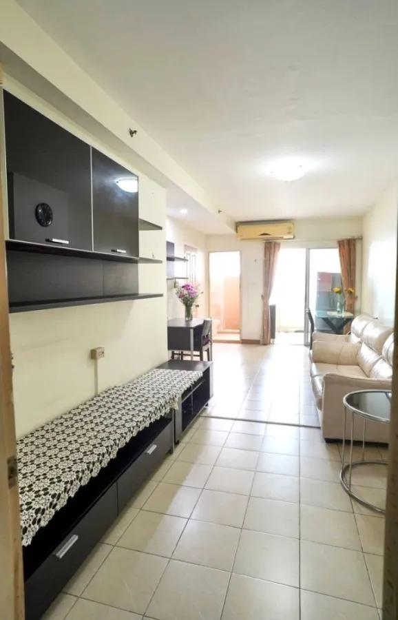 For rent, Supalai Park Srinakarin, 21st floor, comes with complete electrical appliances. Say you don't miss it.