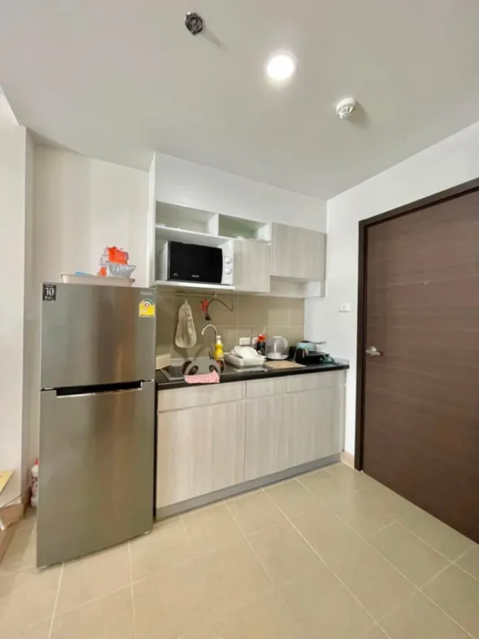 It has arrived. High floor room. Clear city view. Wide angle. Very beautiful. Urgent rent. Supalai Park Condo, Talat Phlu Station. Don't miss it.