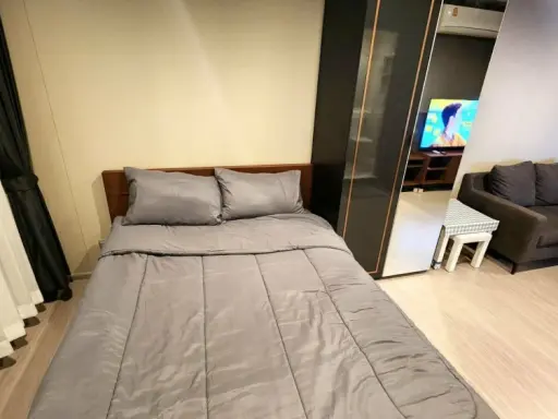 For rent: Life Asoke Hype, a great-living unit with complete amenities on the 25th floor offering high-floor views at a good price. Book now, don't mi