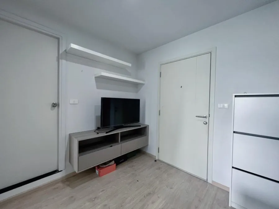 ขาย ให้เช่า เอลลิโอ เดล มอสส์ พหลโยธิน 34 ชั้น 7 วิวสระ ตกแต่งโทนสีขาวดูมินิมอลสุดๆ รีบจองให้ไว