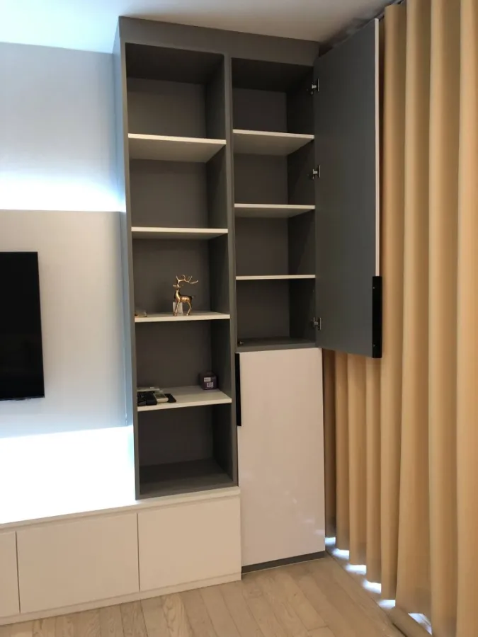 For sale/rent Noble Solo, large room, city view, no buildings blocking, very comfortable, room with breeze all year round, interested in owning, reser