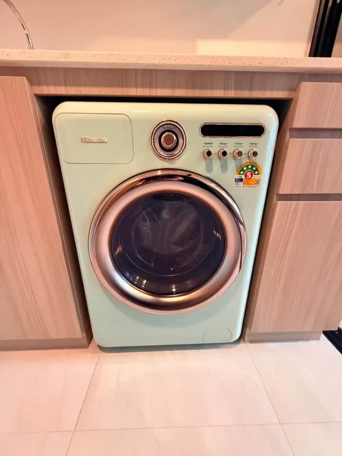 For Rent Origin Play Sri Udom Station ห้องแต่งน่าอยู่ เฟอร์นิเจอร์&เครื่องใช้ไฟฟ้าครบ มาแต่ตัวเข้าอยู่ได้เลย อย่าช้า