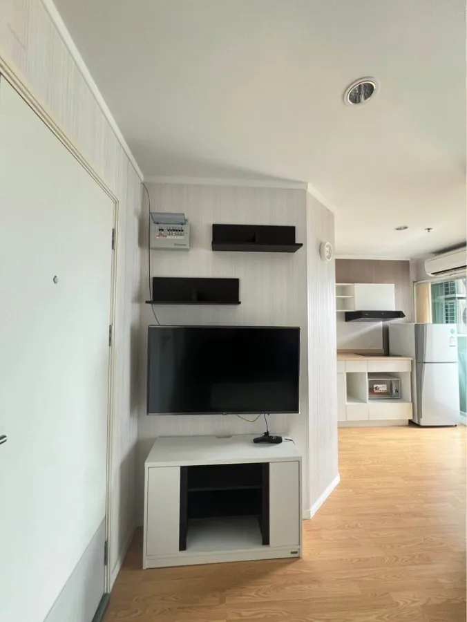 For sale, for rent, Lumpini Place Srinakarin-Hua Mak Station, simply decorated, fully furnished, shady garden view, hurry and book now.
