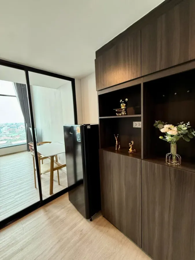 For rent: Origin Plug & play ramintra, 9th floor, with a shady garden view, comfortable to the eyes, fully furnished, ready to move in.