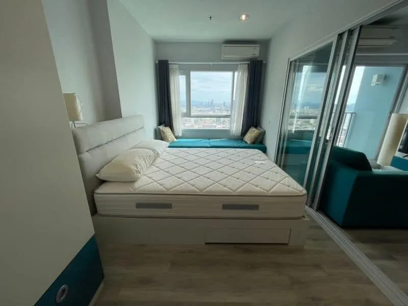 For Rent Centric Sea Pattaya, high floor, city view, open, airy, pleasing to the eyes, very comfortable sofa. Hurry and reserve before you miss out.