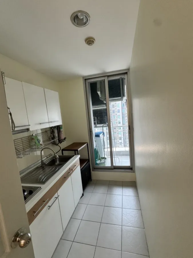 🔥 Hot Rental! Spacious 2BR Condo Right Next to MRT Huai Khwang (0 Meters!) 🔥