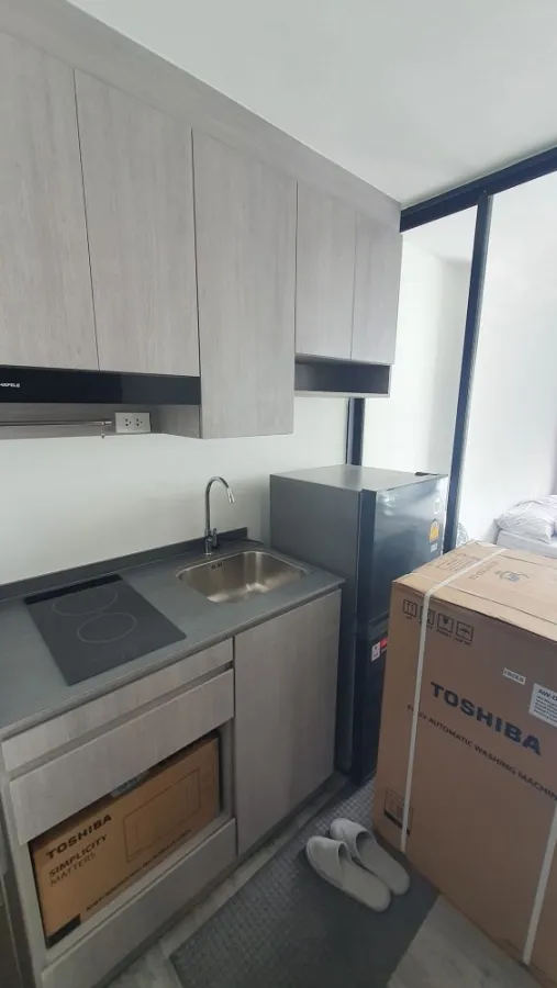Condo for rent: The Origin E22 Station, 16th floor, high view, room comes with complete amenities.