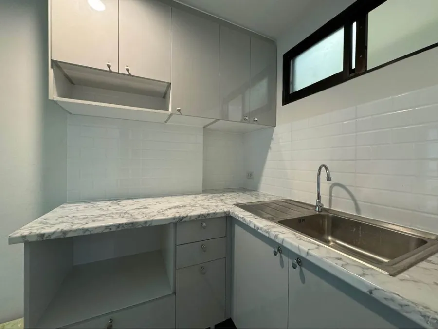 ขาย ลุมพินี เพลส รัชดา-ท่าพระ ห้องเปล่า ชั้น 16 วิวสระแจ่มๆ ห้องกั้นเป็นสัดส่วน สายแต่งห้องห้ามพลาด