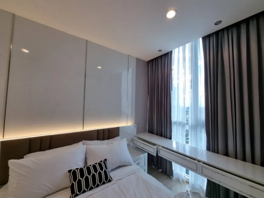Condo for rent, Noble Revolve Ratchada, 31st floor, very beautiful room Built-in in the whole room Beautiful and good like this. Don't miss it.