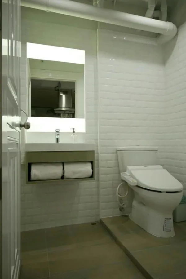 Sell / rent Thonglor Tower condo, 2 bedrooms, 2 bathrooms, big room, ready to move in. Don't wait, hurry and book now.