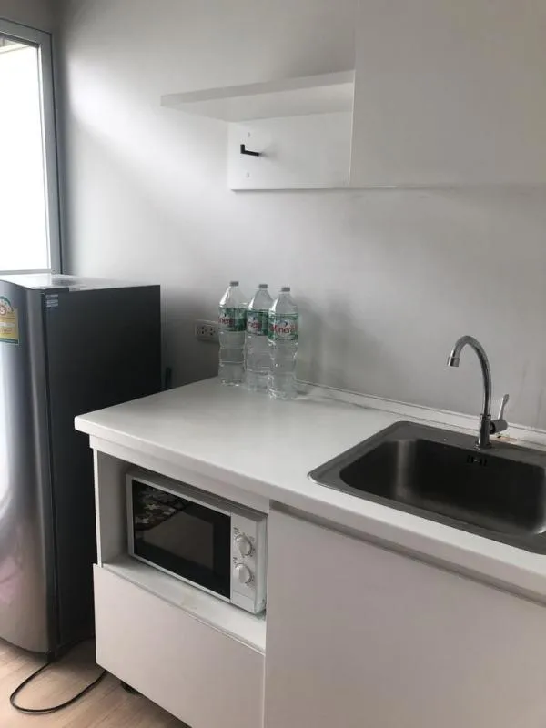 For rent, Plum Condo Ladprao 101 has complete and ready to use. Anyone who lives is comfortable It is convenient to travel anywhere. Rent Lei Der !!