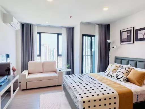 ให้เช่า Aspire Sukhumvit - Rama 4 ห้องอยู่ชั้นสูง รับลมดีสุดๆ เฟอร์นิเจอร์และเครื่องใช้ไฟฟ้าครบครัน จองเลย