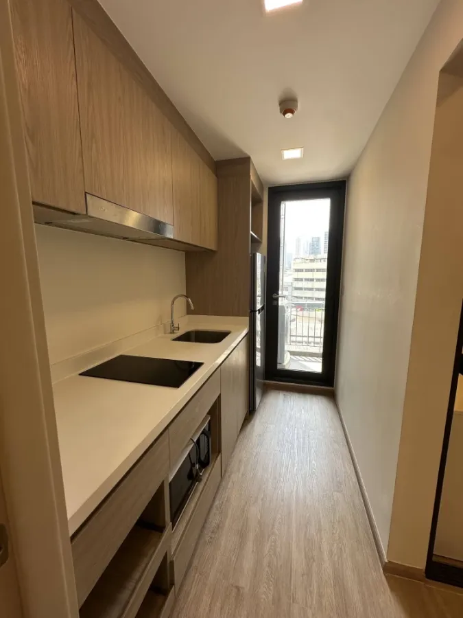For rent: The Nest Chula Samyan, 1 bedroom unit with high-quality built-in furniture and complete amenities. Book now!