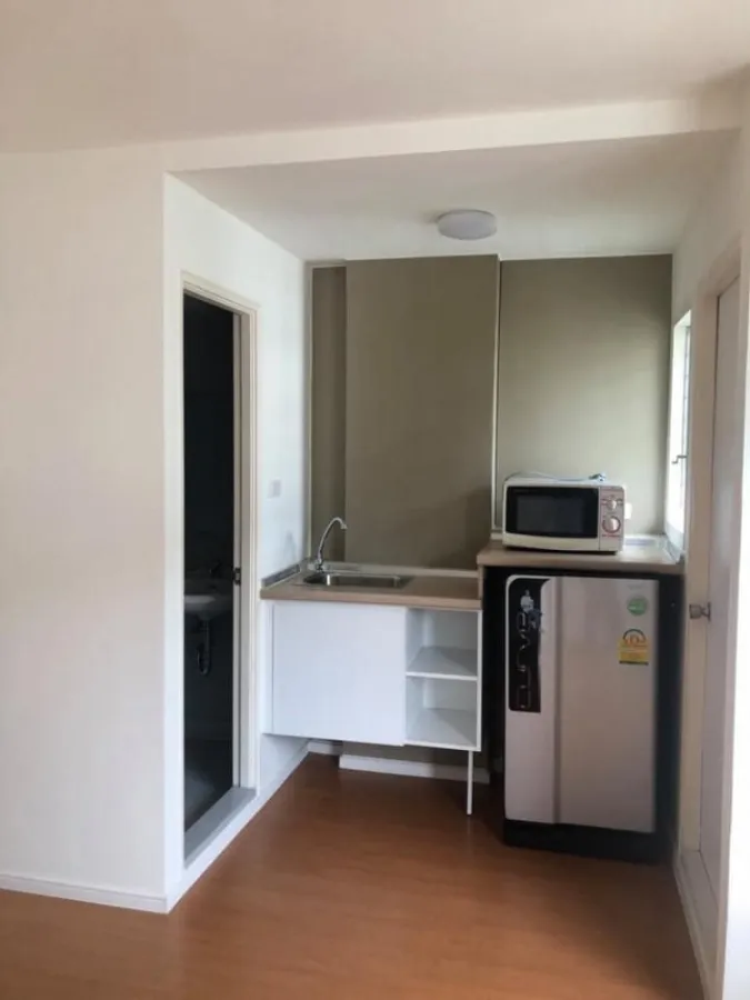 Urgent. Selling Lumpini Township, Rangsit Khlong 1, studio room, 1 bathroom, new condition, like a first hand. Book quickly.