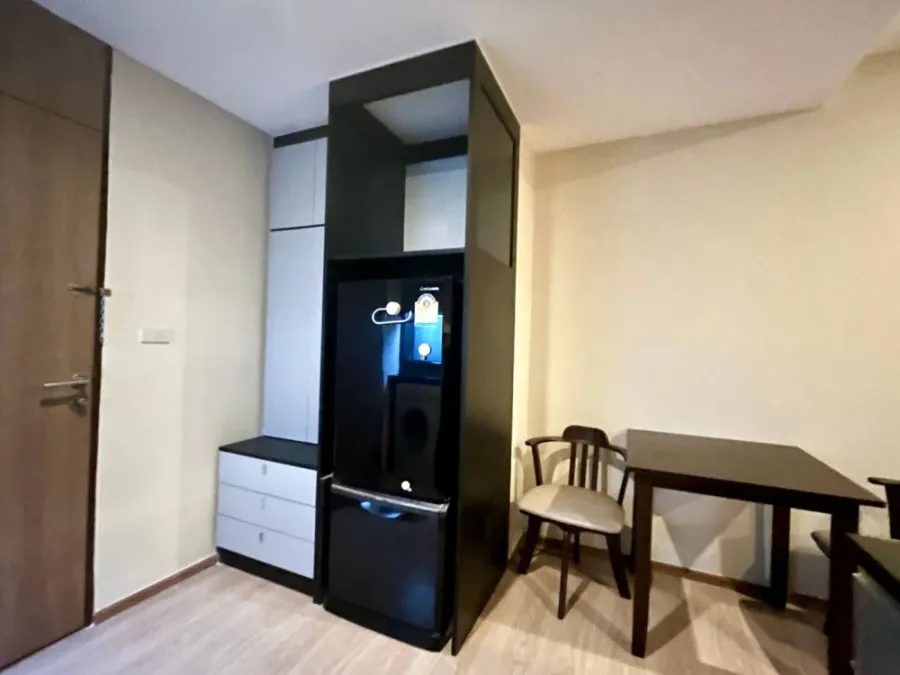For rent!! Condo Noble Remix Sukhumvit 36, 28th floor, beautiful room, newly renovated, fully furnished, ready to move in, don't miss it!!