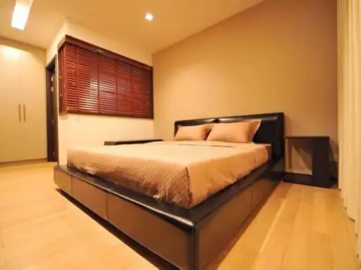 For rent, Siri at Sukhumvit, beautiful room, fully furnished, ready to move in. Don't miss it.
