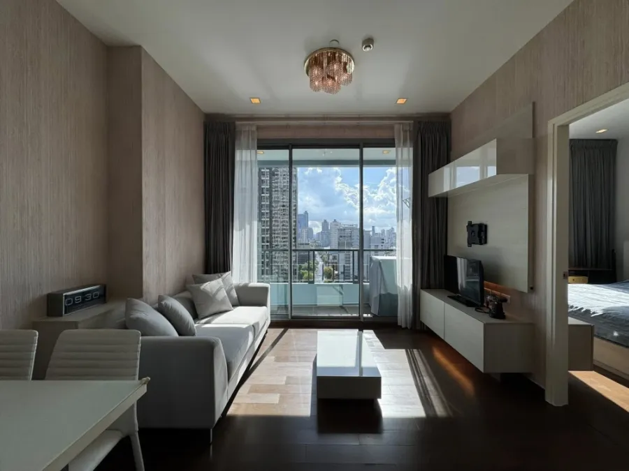 ใหเช่าคอนโด Q Asoke 2 ห้องนอน 2 ห้องน้ำ ชั้น 20 ได้วิวสวย เฟอร์ เครื่องใช้ไฟฟ้าครบ รีบมาจองเลย อย่าพลาด