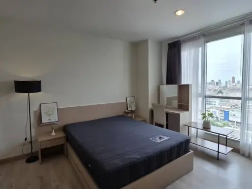 For rent: Rhythm Ratchada, spacious room, lots of usable space, with a stunning city view. Reserve now!