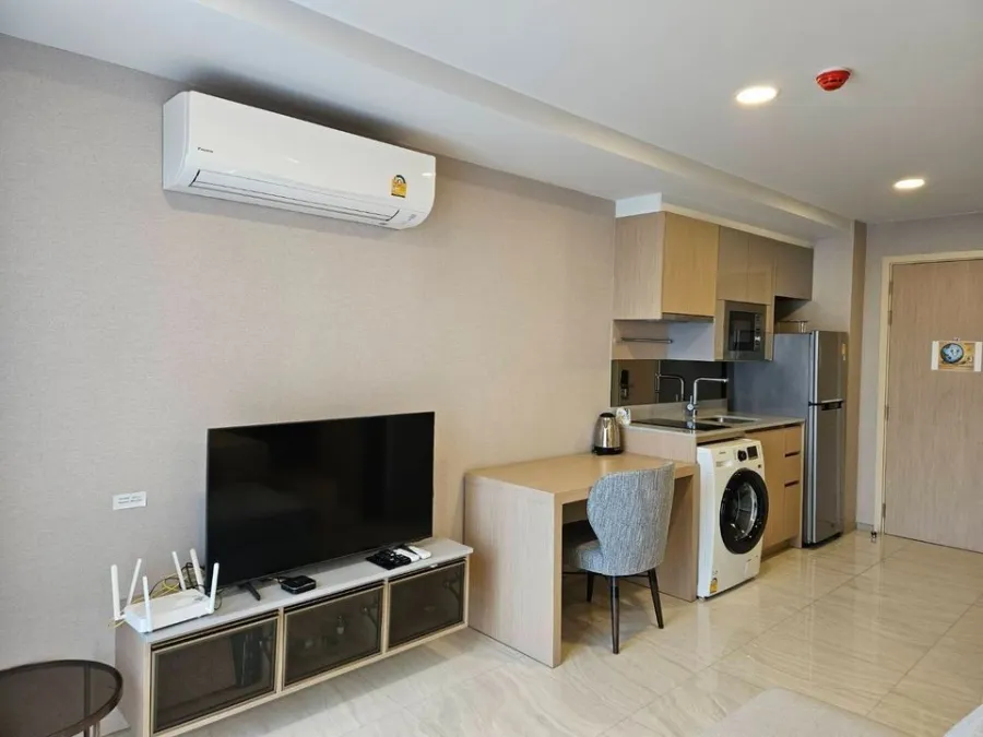 For Rent Walden Asoke ห้องน่าอยู่ เฟอร์ เครื่องใช้ไฟฟ้าครบ มีอ่างอาบน้ำในตัว รีบจอง