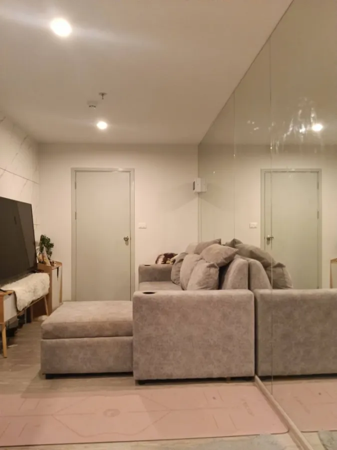 For rent: Regent Home Bangna, corner unit, unobstructed view, high-quality built-in furniture. You absolutely have to book this one!