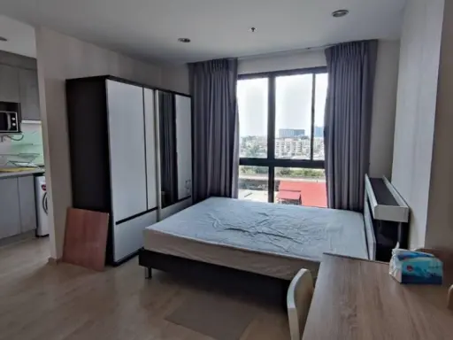 Wow, the room is very nice. Addressing the ultimate living challenge with built-in washing machine at Ideo Sathorn Thapra for rent