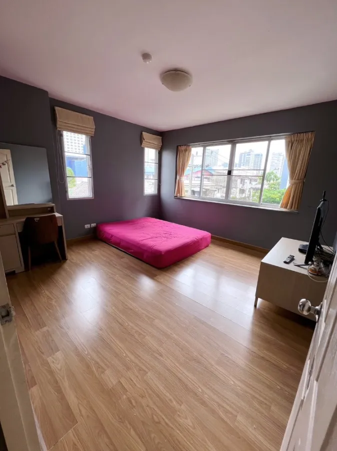 For sale Supalai City Home Ratchada, 3rd floor, spacious room, 2 bedrooms, comfortable, reserve the owner