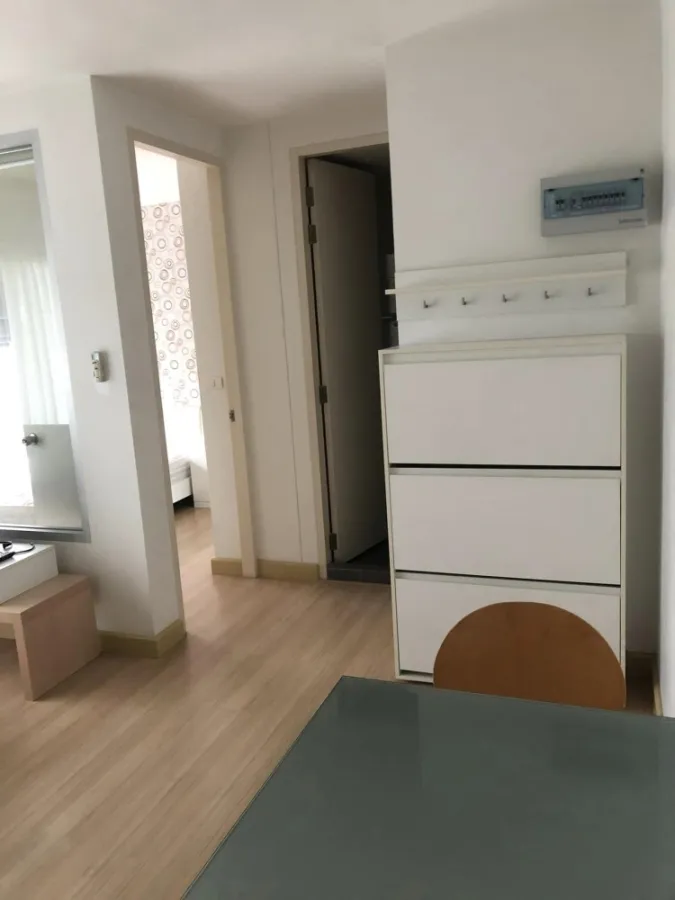 For rent: The Parkland Srinakarin Lakeside, corner room, 3rd floor, building 1, city view, fully furnished, reserve now.