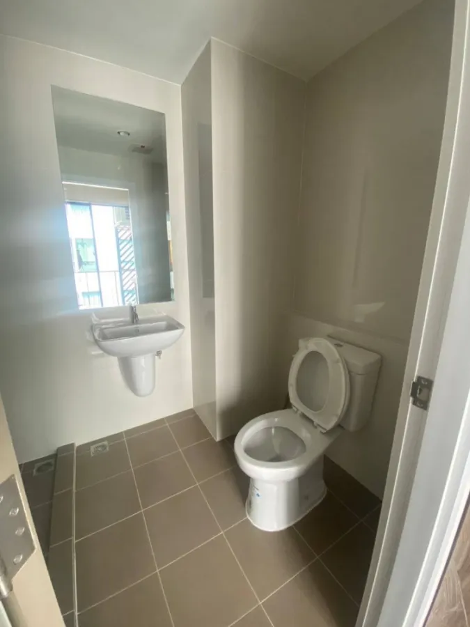 Condo for sale, rent, Lesto Sukhumvit 113, empty room, good location, convenient travel, can't miss it.