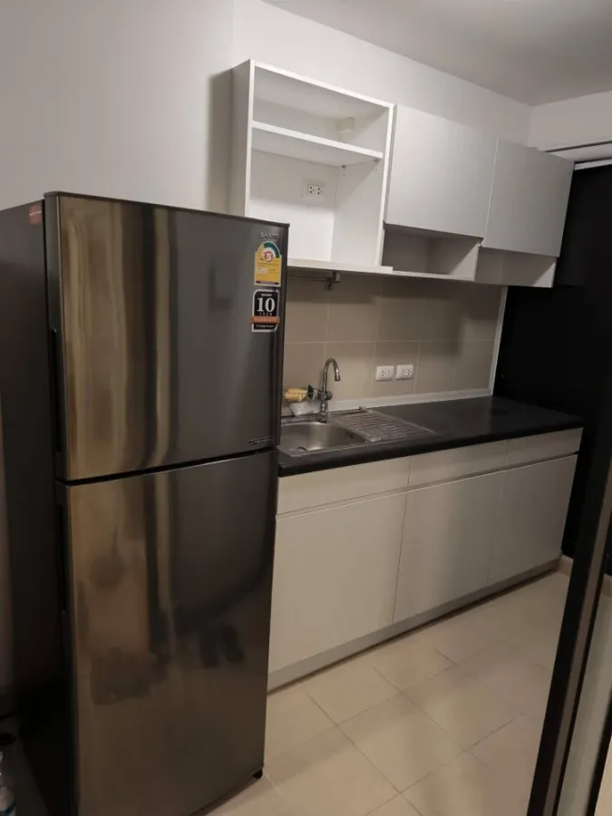 For rent: Supalai Loft Talat Phlu Station, fully furnished unit with glass partition separating rooms. Ready to move in with just your luggage.
