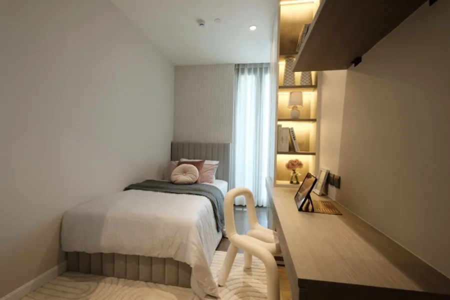 For rent MUNIQ Sukhumvit 23, room decorated in LUXURY style, very livable, beautiful and really good. Book now.