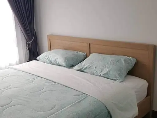 For rent: Regent Home Sukhumvit 81, 4th floor, fully furnished, big screen TV, great for watching movies. If you miss it, you'll regret it.