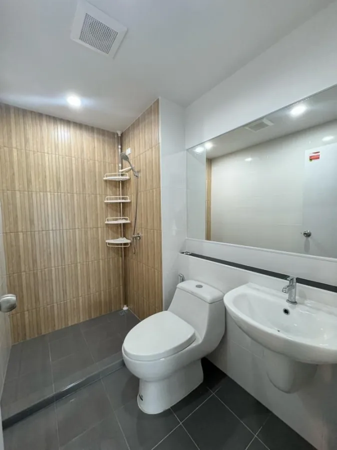 For rent: Hi Chaengwattana 19 Condo, separate bedroom, complete furniture + electrical appliances. Hurry and reserve before you miss out.