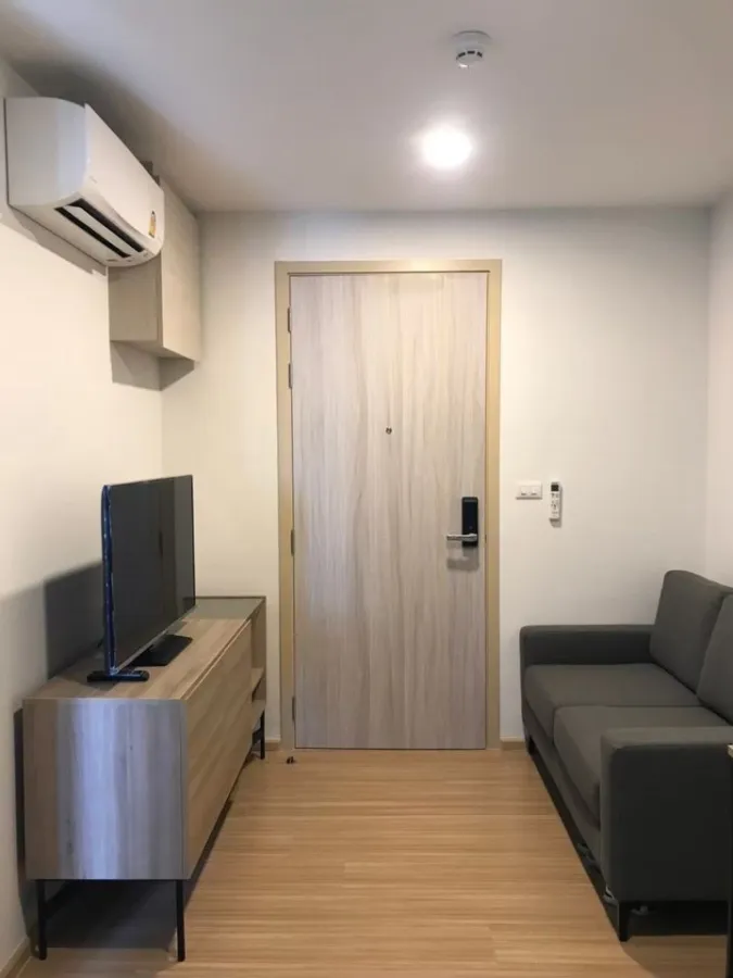 Condo for sale Chewathai Hallmark Lat Phrao-Chokchai 4, 4th floor, good view, no buildings blocking it. Corner room is private, don't miss it.