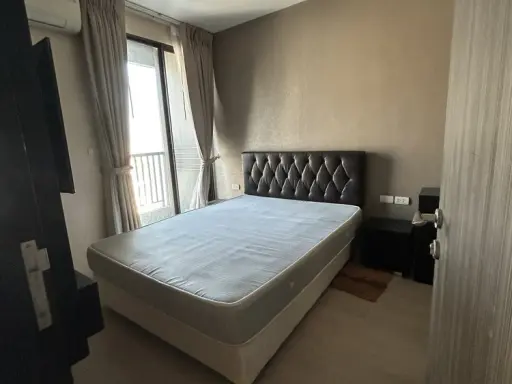 For rent: Rhythm Sukhumvit 44/1, 12th floor, open view, no buildings blocking the view, comes with complete decorations, reserve now, urgently.