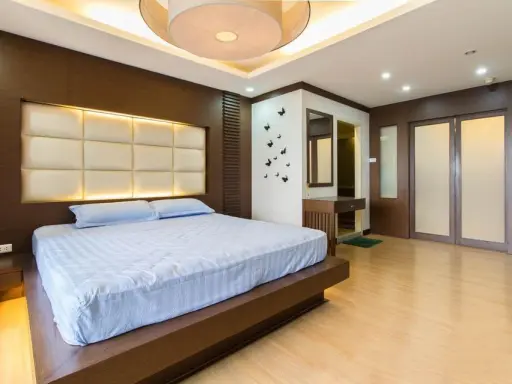 ให้เช่า State Tower Condominium ชั้นสูง ห้องกว้างสุดๆ มาพร้อมเฟอร์นิเจอร์ครบครัน ดีแบบนี้จองเลย