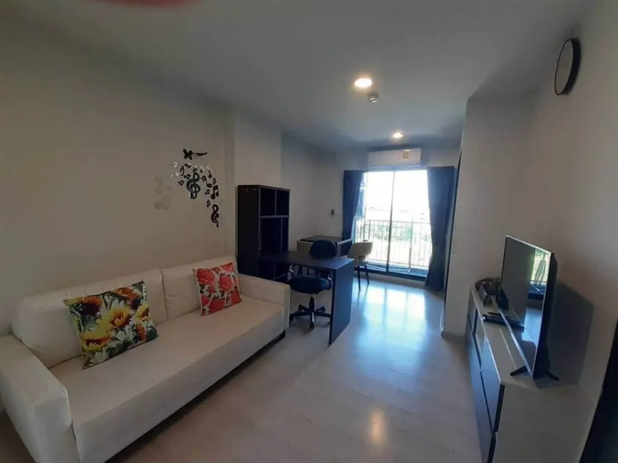 For rent, The Excel Groove Lasalle 52, open terrace, pool view, electrical appliances and fully furnished, book now, don't miss it.