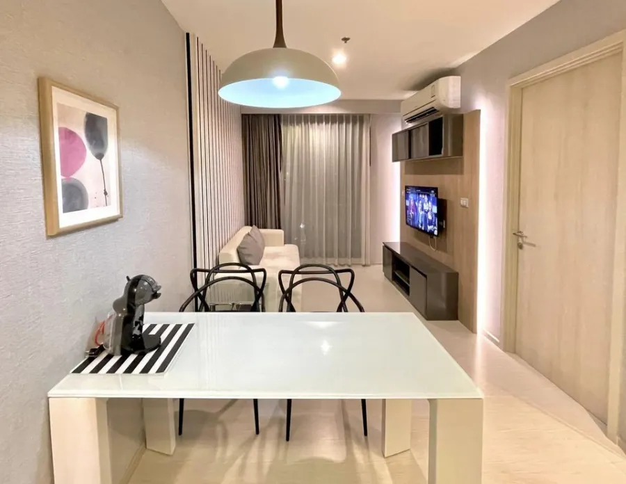 Condo for sale, Rhythm Sukhumvit 42, nice room, looks super warm, electrical appliances are ready, book now, don't miss it.